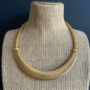 Vintage Avon SP omega Gold tone Necklace